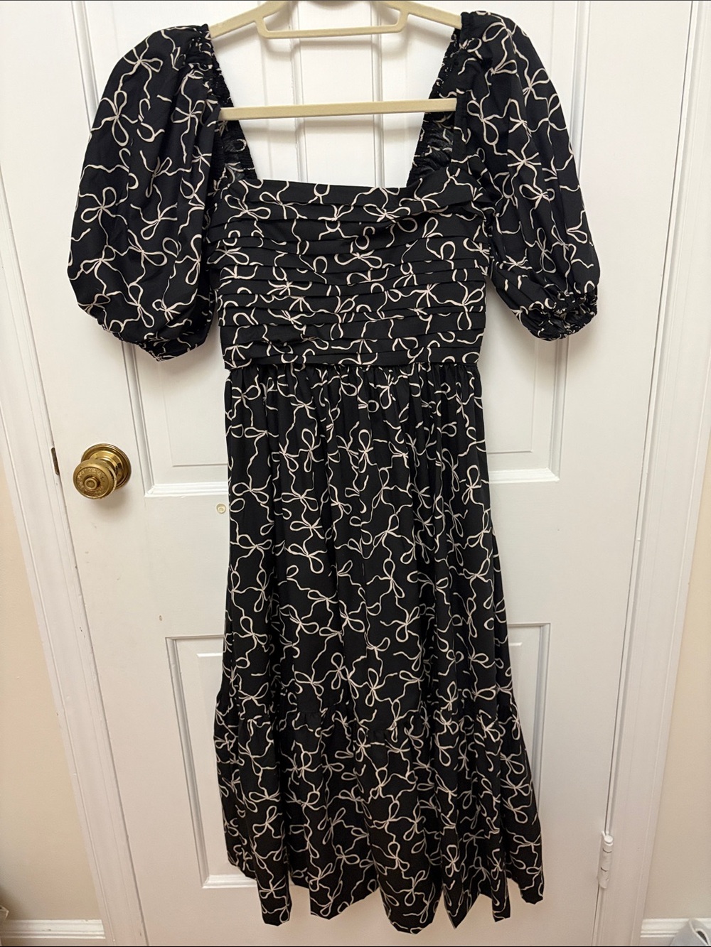 Abercrombie Emerson Midi Dress with  Bow-Style Print and Puff Sleeves: Small